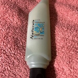 Avon Naturals Sea Exfoliating Shower Gel